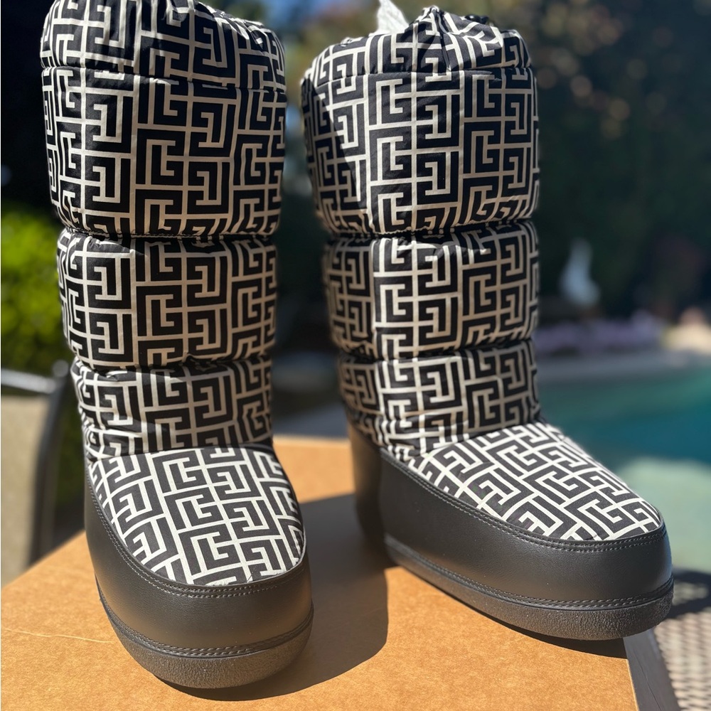 BALMAIN Black and White Patterned Women's Boots